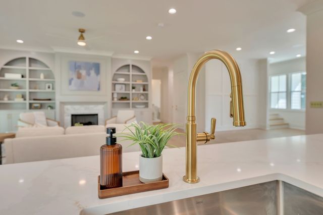 5441 Wakefield Dr, Nashville, TN 37220