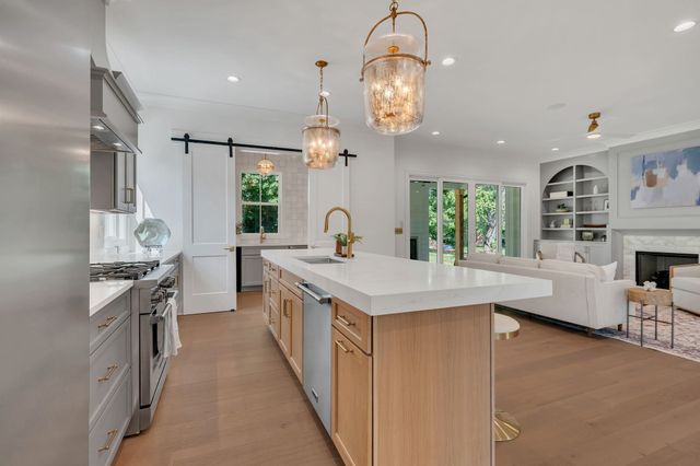 5441 Wakefield Dr, Nashville, TN 37220