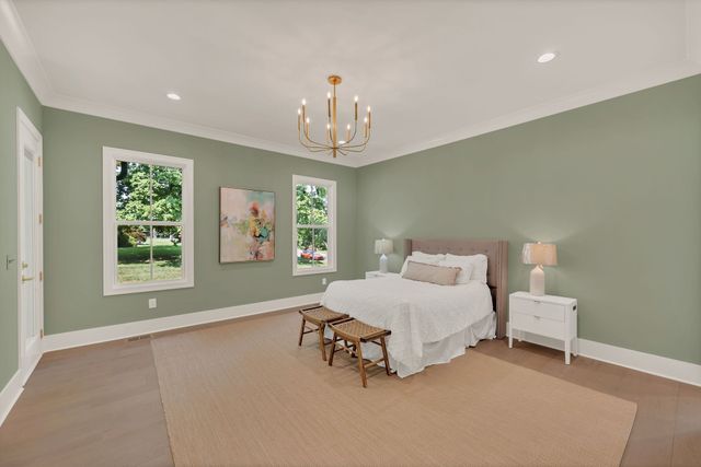 5441 Wakefield Dr, Nashville, TN 37220