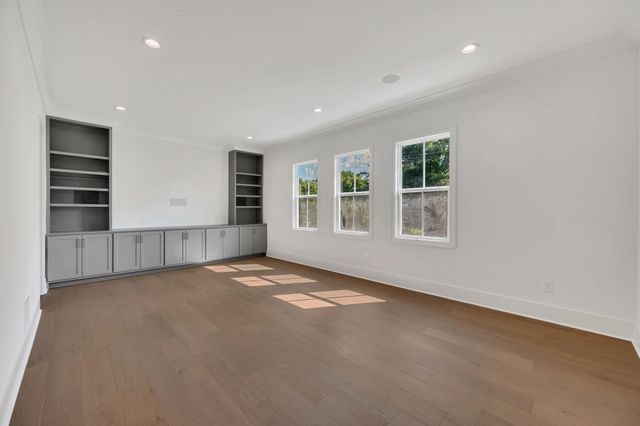 5441 Wakefield Dr, Nashville, TN 37220