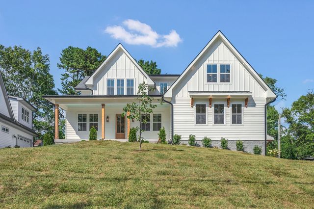 5441 Wakefield Dr, Nashville, TN 37220