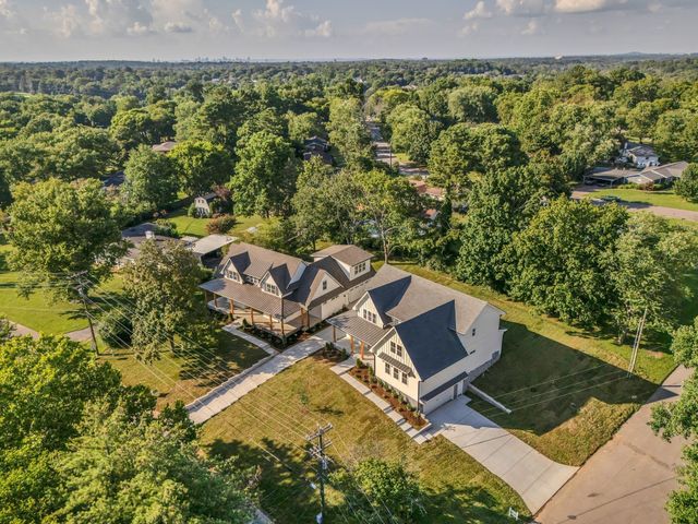 5441 Wakefield Dr, Nashville, TN 37220