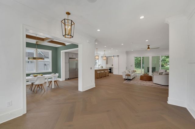 5441 Wakefield Dr, Nashville, TN 37220