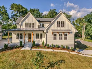 5441 Wakefield Dr, Nashville, TN 37220