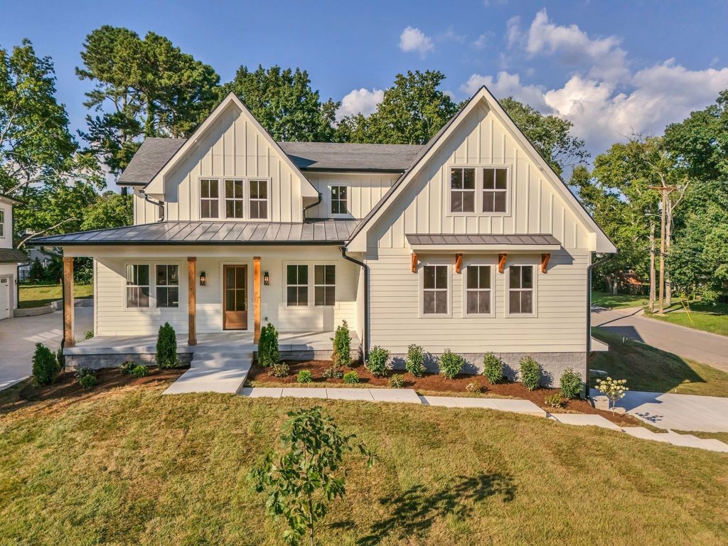 5441 Wakefield Dr, Nashville, TN 37220