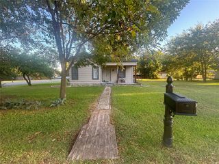 501 Gilliland Street, Tioga, TX 76271