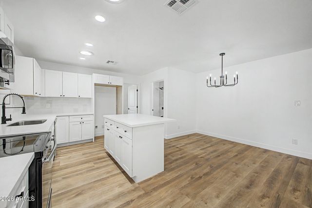 5919 E 12TH Avenue, Apache Junction, AZ 85119