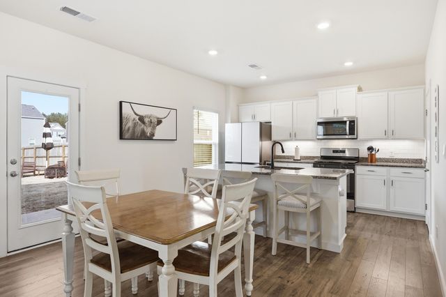 3048 Highline Drive SW, Mcdonald, TN 37353