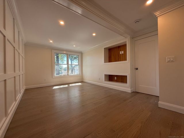 288 Welchs Point Road, Milford, CT 06460