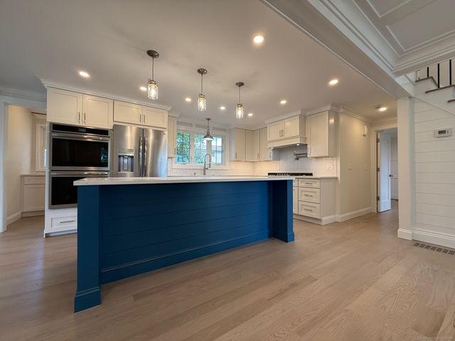 288 Welchs Point Road, Milford, CT 06460