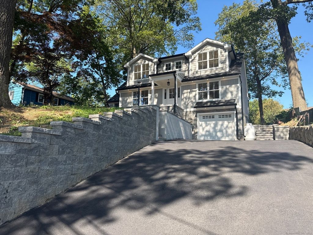 288 Welchs Point Road, Milford, CT 06460