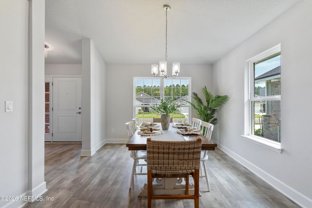 8327 HELMSLEY Boulevard, Jacksonville, FL 32219