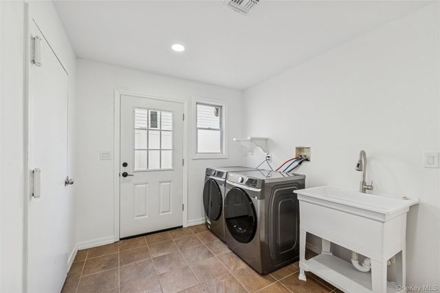 244 Water Lane S, Wantagh, NY 11793