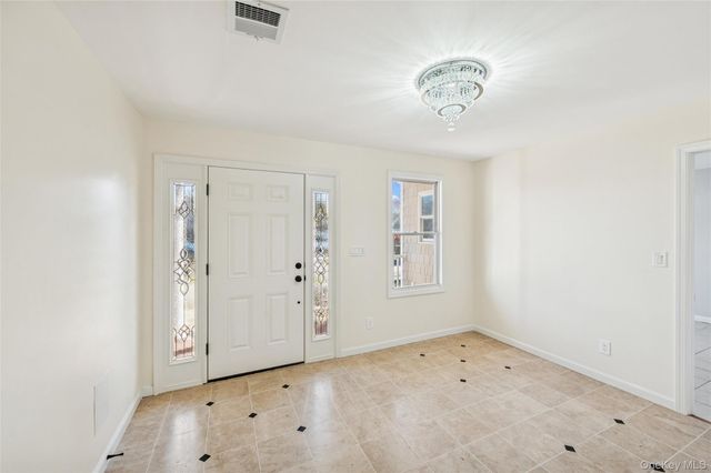 244 Water Lane S, Wantagh, NY 11793