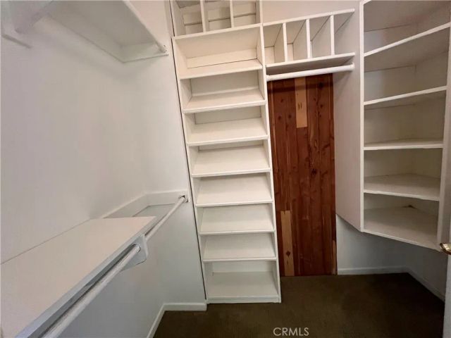 21801 Burbank 83, Woodland Hills, CA 91367