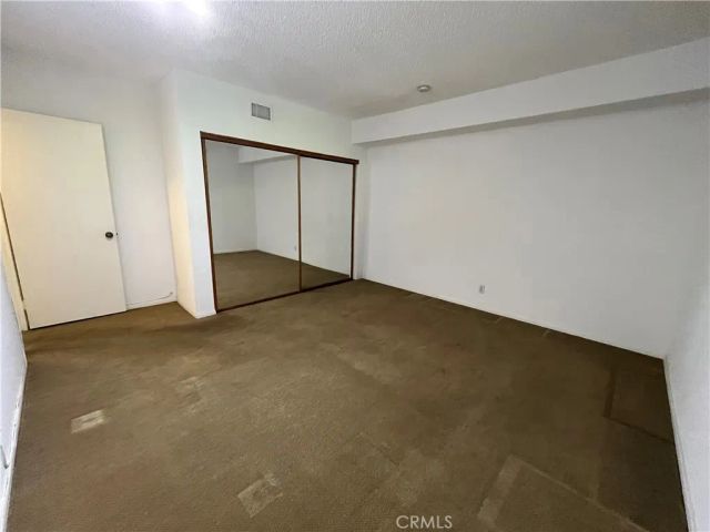 21801 Burbank 83, Woodland Hills, CA 91367