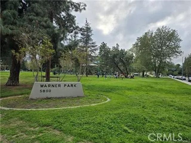 21801 Burbank 83, Woodland Hills, CA 91367