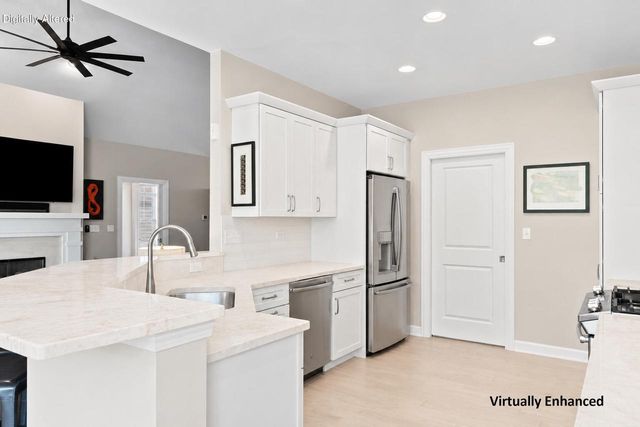 109 Lake Vista CIRCLE, Fontana, WI 53125