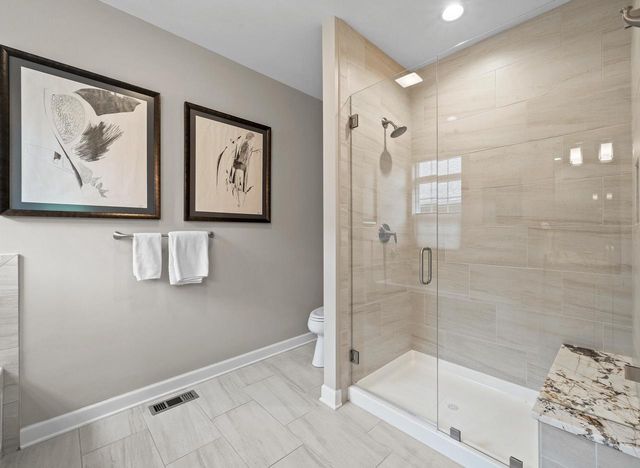 109 Lake Vista CIRCLE, Fontana, WI 53125