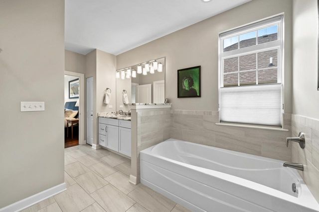 109 Lake Vista CIRCLE, Fontana, WI 53125