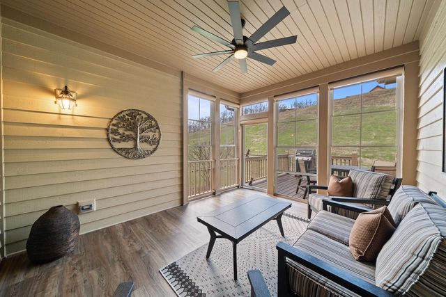 109 Lake Vista CIRCLE, Fontana, WI 53125