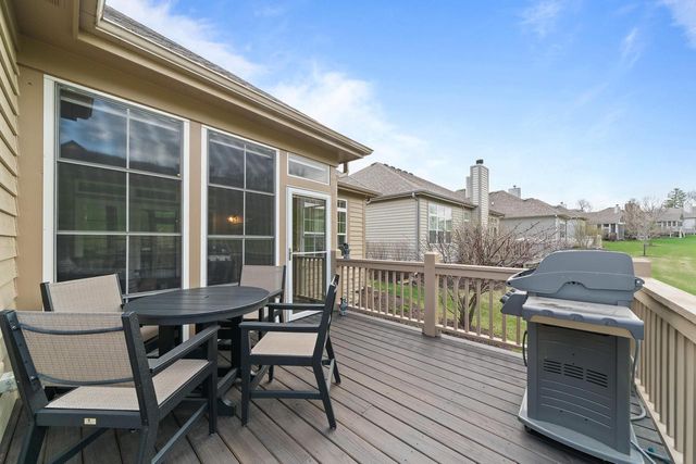 109 Lake Vista CIRCLE, Fontana, WI 53125