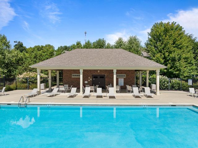109 Lake Vista CIRCLE, Fontana, WI 53125