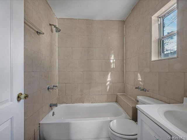 91 Elzey Avenue, Elmont, NY 11003