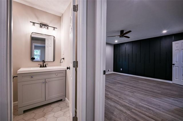3053 Brook Lane, Rex, GA 30273