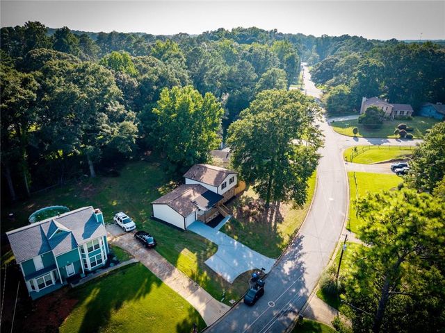 3053 Brook Lane, Rex, GA 30273