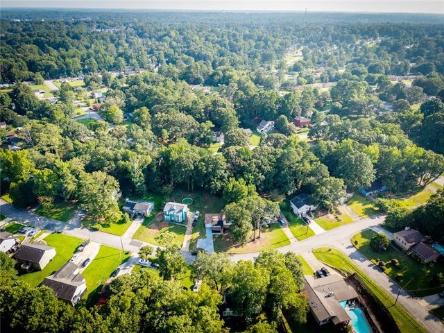 3053 Brook Lane, Rex, GA 30273
