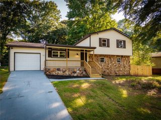 3053 Brook Lane, Rex, GA 30273