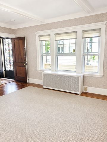 64 Freeman St 1, Arlington, MA 02474