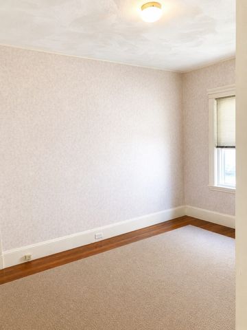 64 Freeman St 1, Arlington, MA 02474