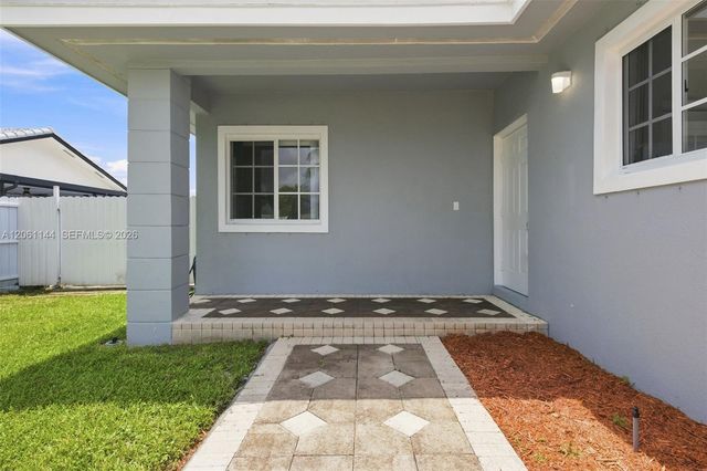 14720 SW 141st Ter, Miami, FL 33196