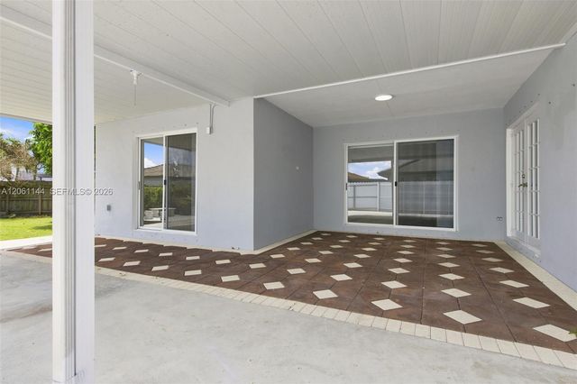 14720 SW 141st Ter, Miami, FL 33196
