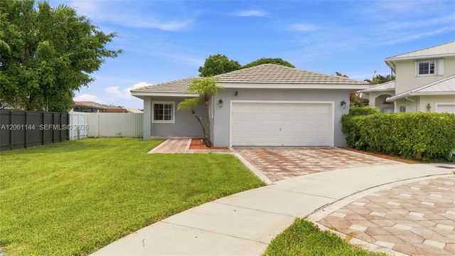 14720 SW 141st Ter, Miami, FL 33196