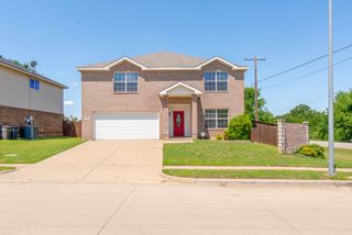 2300 Ash Grove Trail, Fort Worth, TX 76112