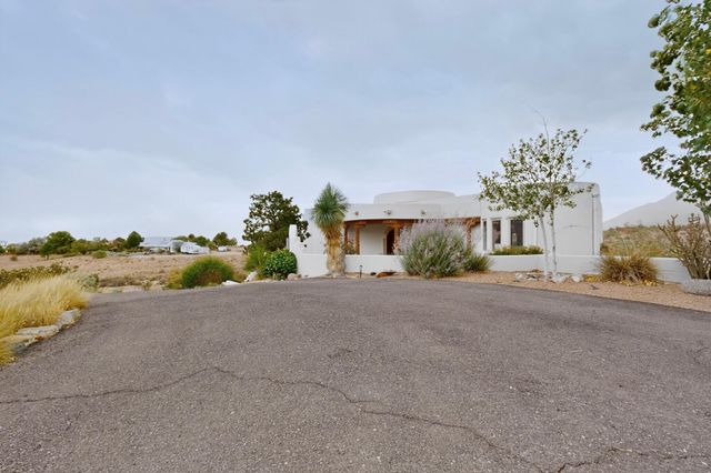 10901 Elena Drive NE, Albuquerque, NM 87122