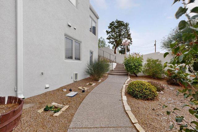 10901 Elena Drive NE, Albuquerque, NM 87122