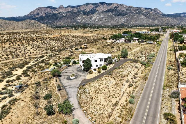 10901 Elena Drive NE, Albuquerque, NM 87122