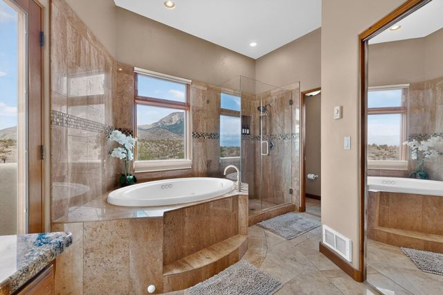 10901 Elena Drive NE, Albuquerque, NM 87122