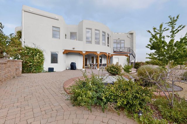 10901 Elena Drive NE, Albuquerque, NM 87122