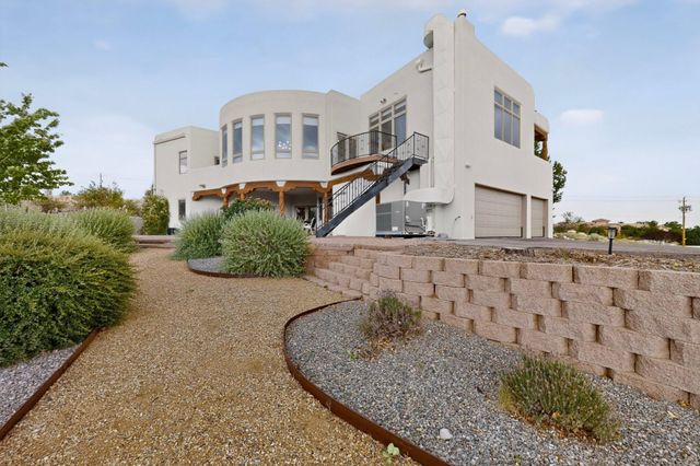10901 Elena Drive NE, Albuquerque, NM 87122