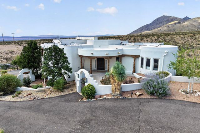 10901 Elena Drive NE, Albuquerque, NM 87122