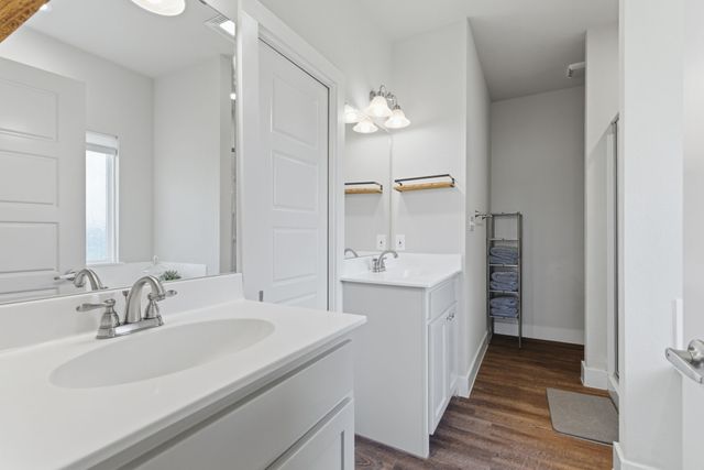 824 E Northside Drive, Pilot Point, TX 76258