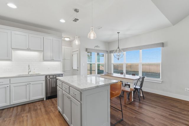 824 E Northside Drive, Pilot Point, TX 76258