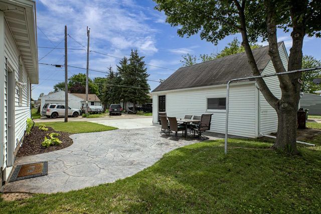 209 E 2ND STREET, Kimberly, WI 54136