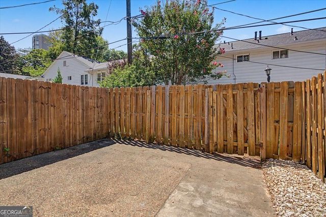 136 Peachtree Memorial Drive NW RI 5, Atlanta, GA 30309