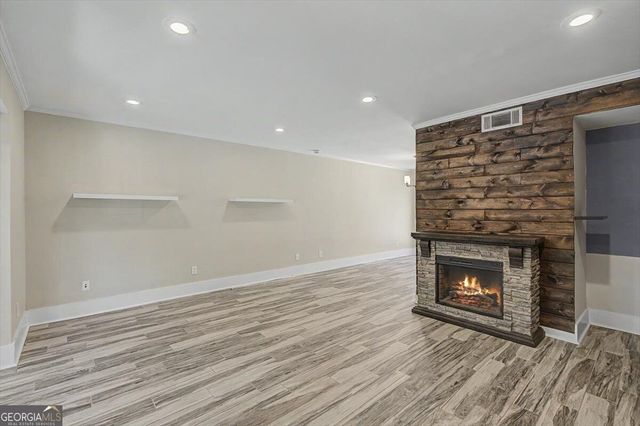 136 Peachtree Memorial Drive NW RI 5, Atlanta, GA 30309
